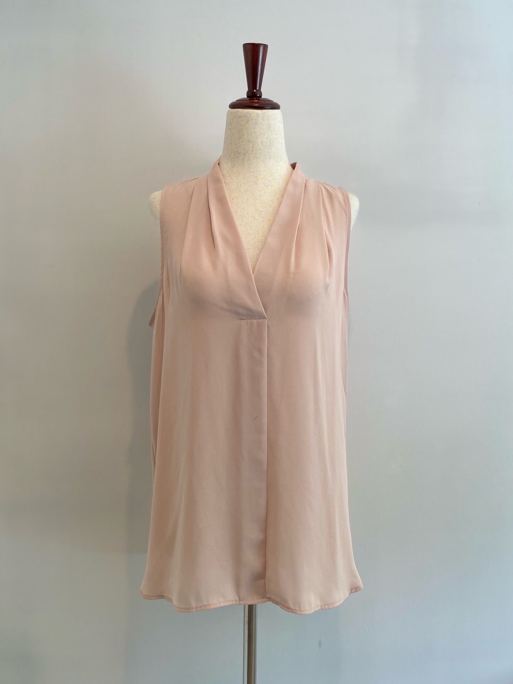 Vince Camuto Light Pink Sleeveless Blouse - size small